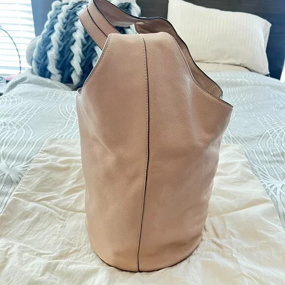 $695 Authentic TORY BURCH Women's Beige Leather Shoulder Tote Bag - Picture 11 of 12